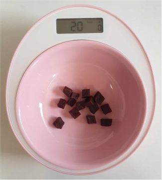 M-PETS YUMI SMART KUPPI VAALEANPUNAINEN TARJOUS (ei takuuta)